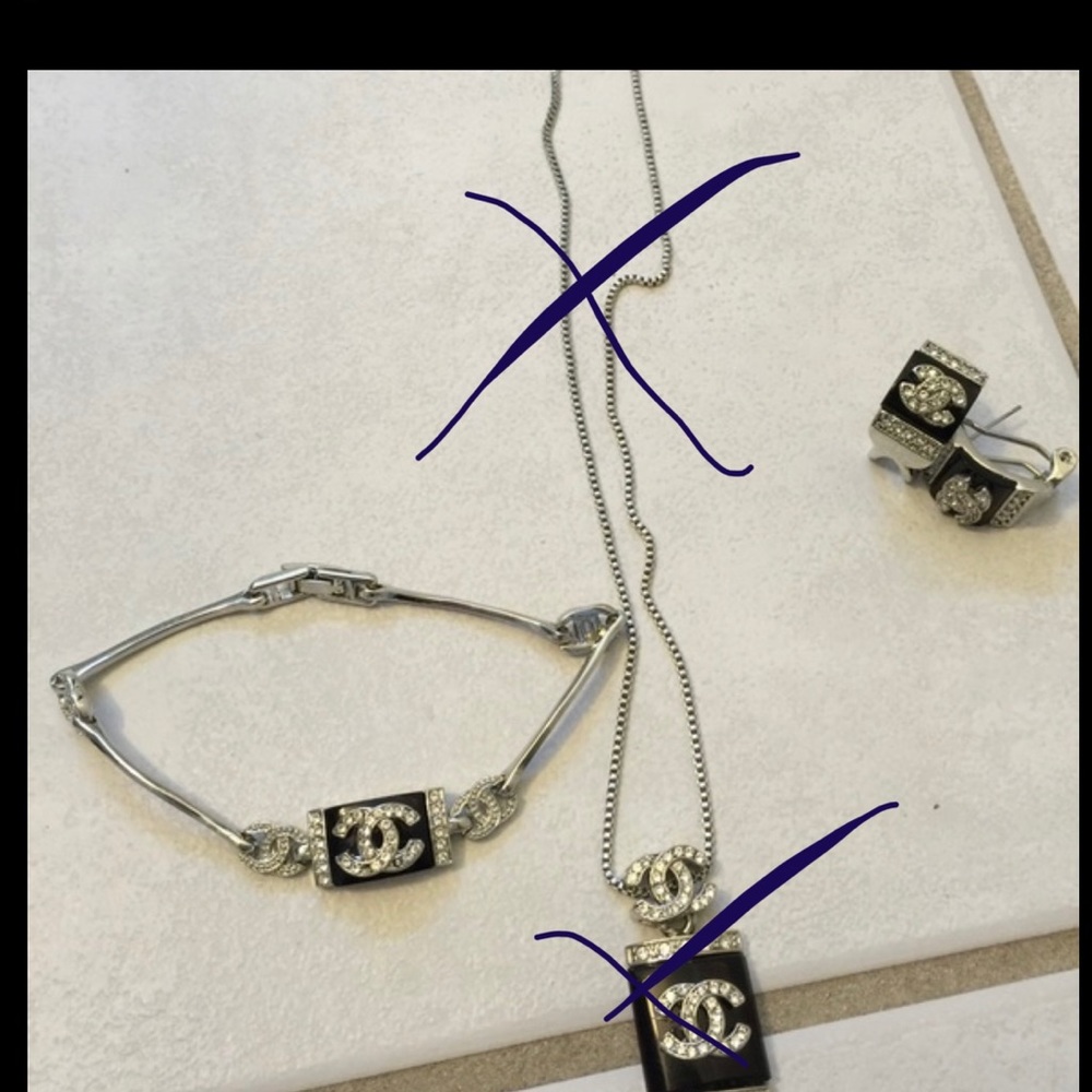 Bracelet and earings